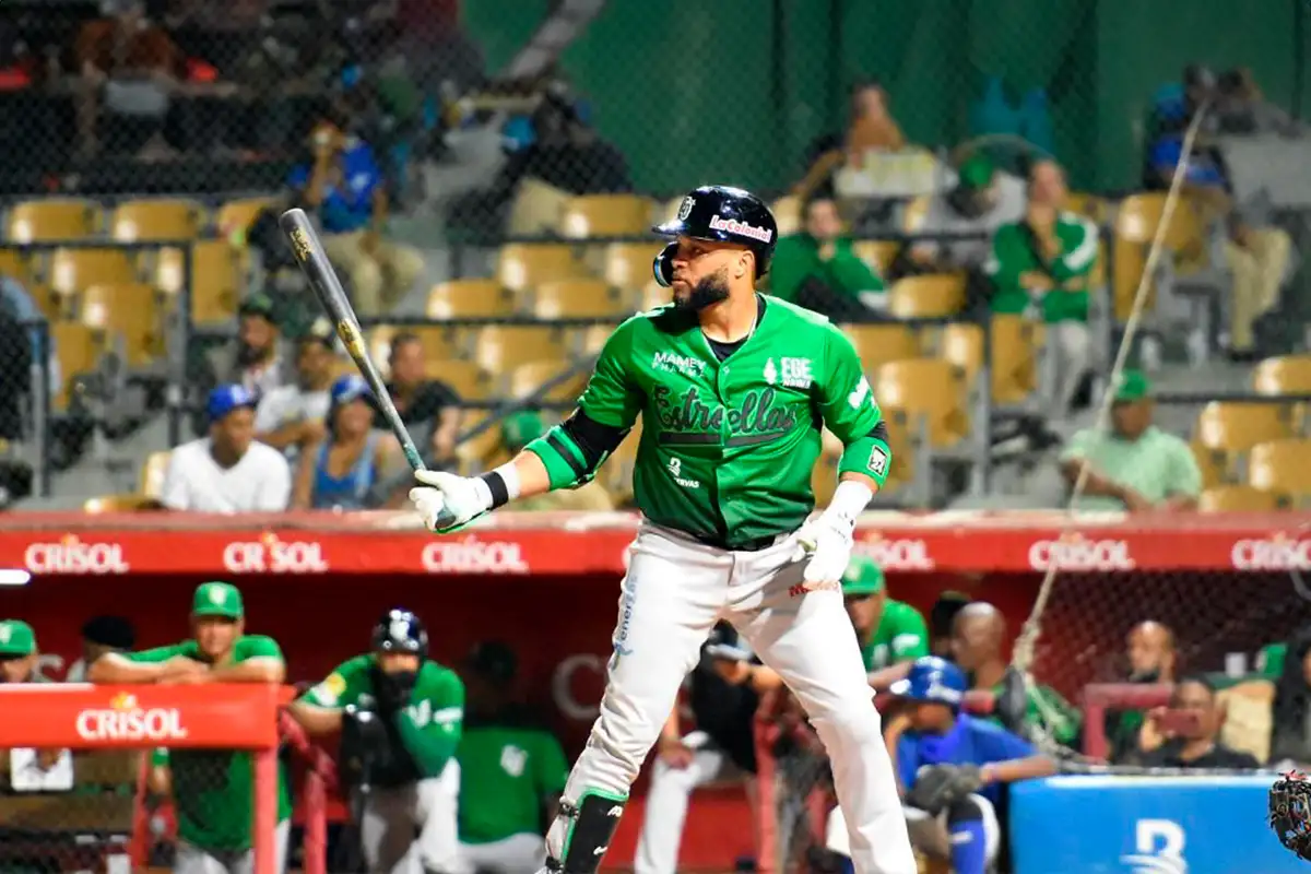 Robinson Canó se une a los Diablos Rojos para la temporada de béisbol