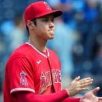 Shohei Ohtani logra 200 ponches en las Grandes Ligas