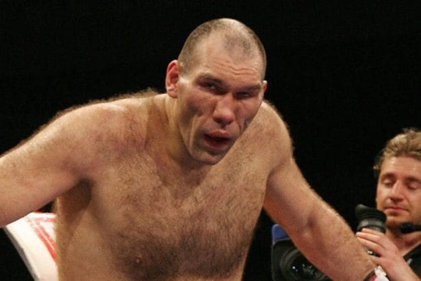 Excampeon mundial de boxeo es reclutado para ir a la guerra en Ucrania