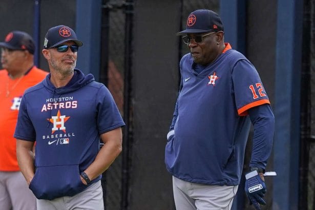 Dusty Baker quiere que Joe Espada siga siendo coach de banca de los Astros para el 2023