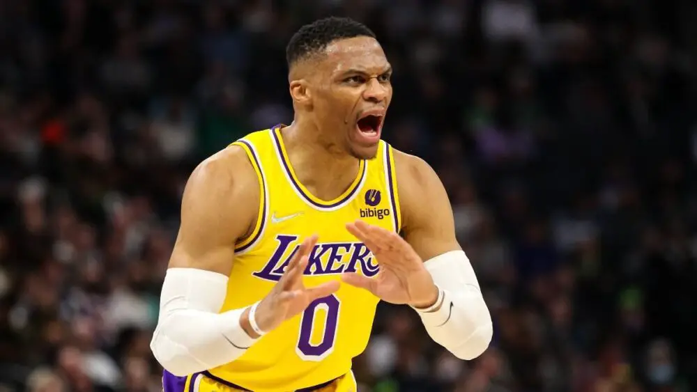 Russell Westbrook supera a Klay Thompson en porcentaje de triples esta temporada