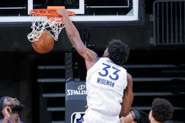 James Wiseman sale de la G League y esta de regreso en Golden State