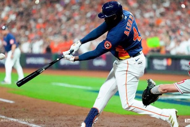 Yordan Alvarez alcanza los 100 jonrones mas rapido que cualquier otro jugador de los Astros de Houston en la MLB