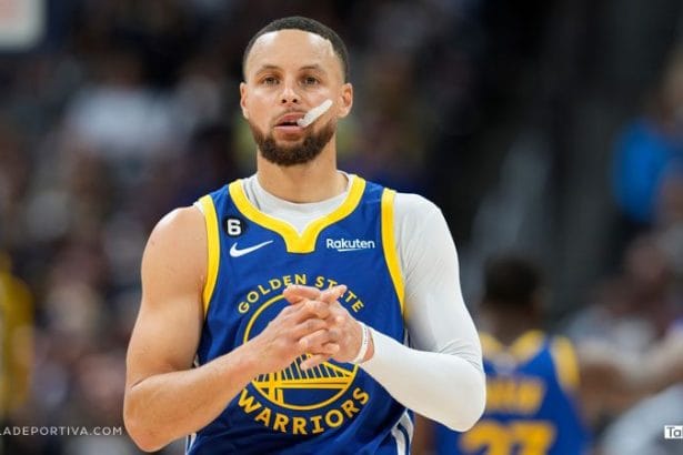 Stephen Curry el mejor tirador en la historia de los playoffs de la NBA