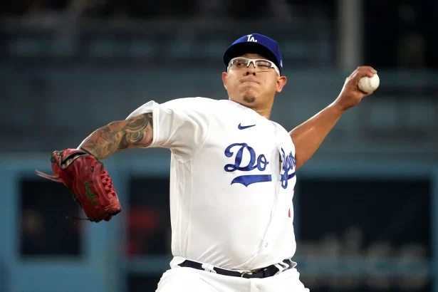 Julio Urias enfrenta un futuro incierto en medio de acusaciones