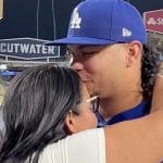 La madre de Brusdar Graterol tuvo la oportunidad de verlo jugar en la MLB por primera vez