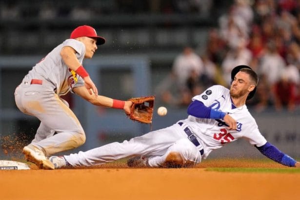 Que es embasarse en beisbol