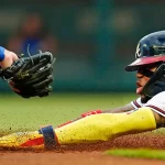 Ronald Acuna Jr. se convierte en el venezolano con mas bases robadas en una temporada