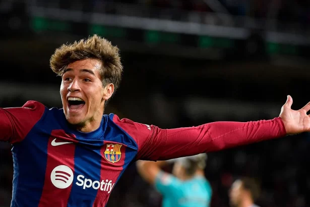 Debut de Marc Guiu con 17 anos