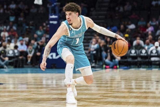 Demandan a LaMelo Ball y Puma por la zapatilla exclusiva MB1