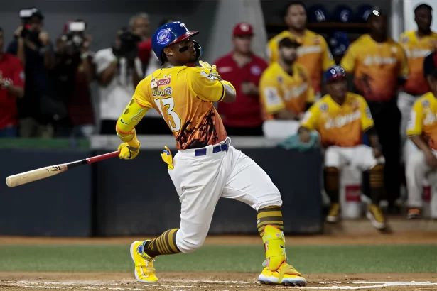 Ronald Acuna Jr. brilla con los Tiburones de La Guaira en la LVBP