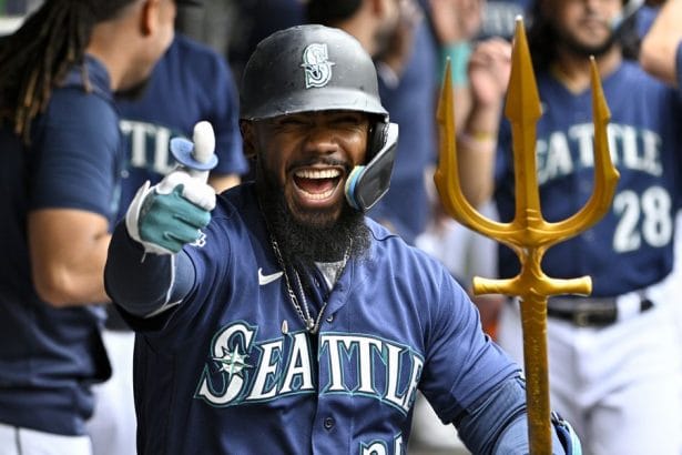 Detalles del contrato de Teoscar Hernandez se con los Dodgers de Los Angeles