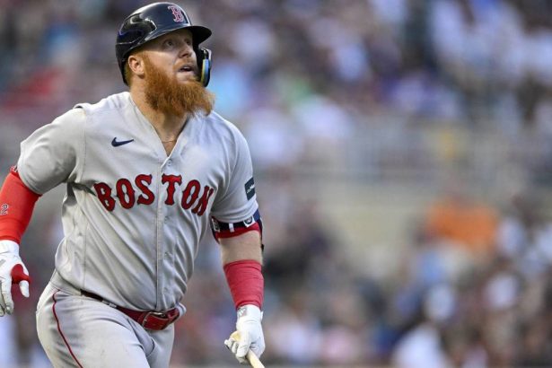 Justin Turner llega a un acuerdo con los Azulejos de Toronto