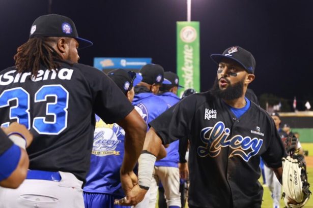 Tigres del Licey empatan la Serie Final de la LIDOM frente a las Estrellas Orientales