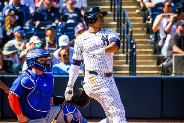 Juan Soto deslumbra en su debut con los Yankees de Nueva York en los Spring Training