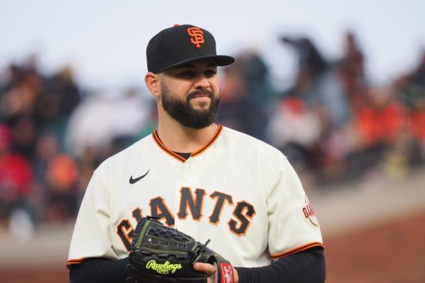 Los Cerveceros de Milwaukee firman a Jakob Junis por un ano y 7 millones