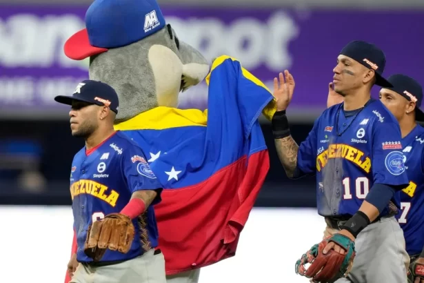 Tiburones de La Guaira avanzan a la final de la Serie del Caribe Miami 2024