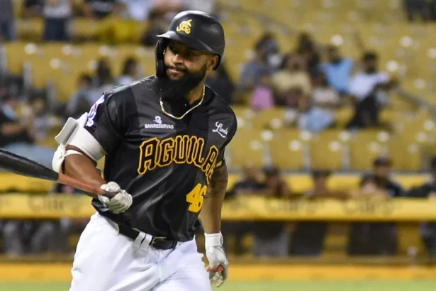 Zoilo Almonte llega a los Leones del Escogido en un cambio con las Aguilas Cibaenas