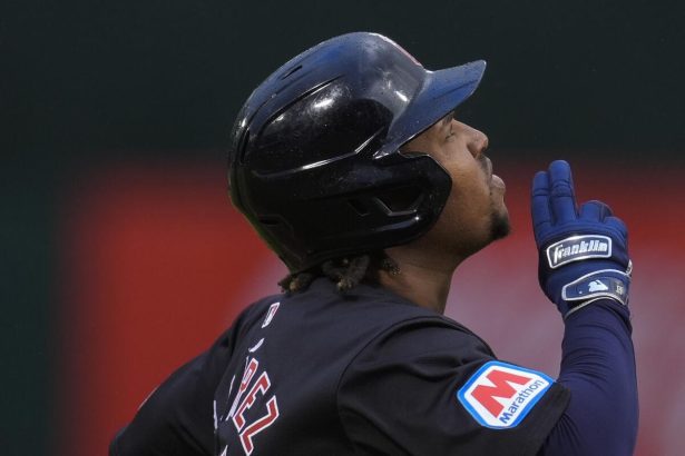 Jose Ramirez brilla desde el inicio Conecta su primer cuadrangular de la temporada
