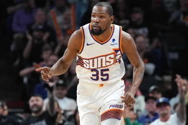 Kevin Durant se convierte en el octavo maximo anotador en la historia de la NBA
