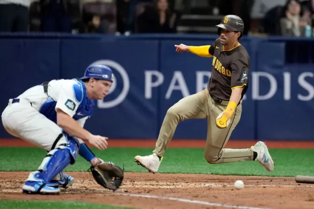 La experiencia de Tyler Wade brilla en el inicio de la temporada de los Padres 1