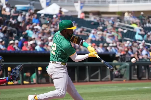 Miguel Andujar enciende el Spring Training La estrella renacida de los Atleticos