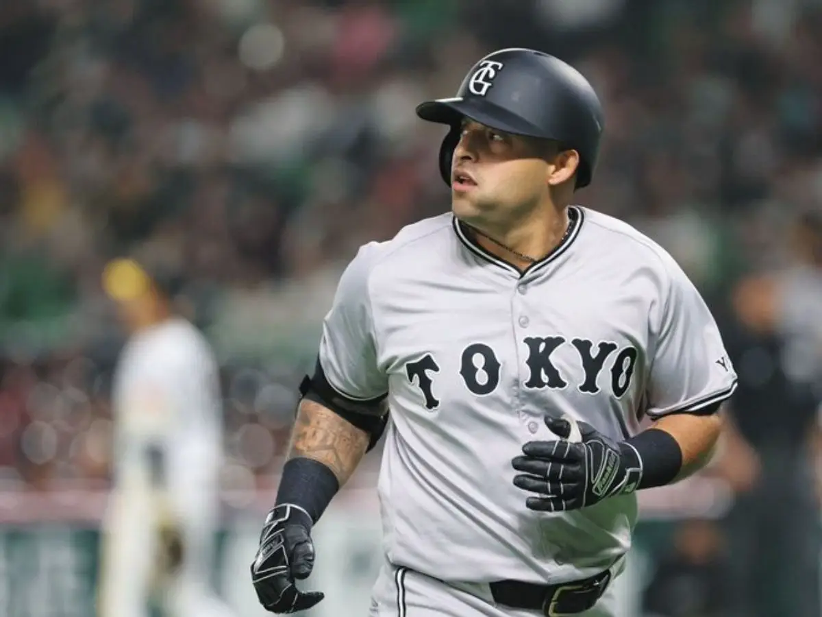 Rougned Odor es liberado por los Yomiuri Giants