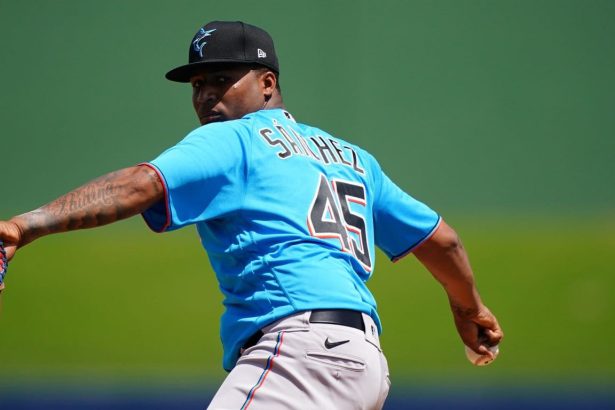Sixto Sanchez De vuelta a las mayores con los Marlins