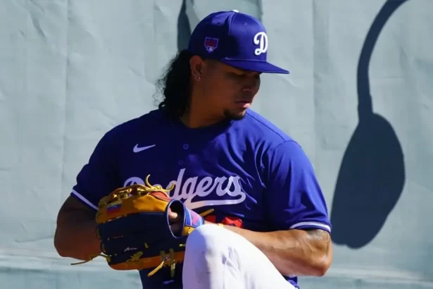 Brusdar Graterol cerca de regresar al diamante con los Dodgers