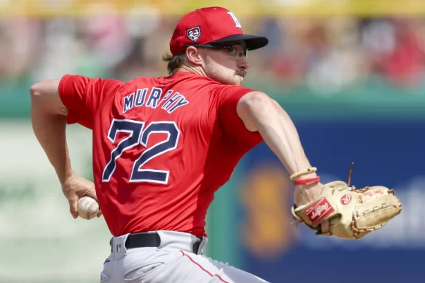 Chris Murphy fuera de la temporada por cirugia de codo
