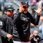 El insolito incidente que saco a Aaron Boone del juego