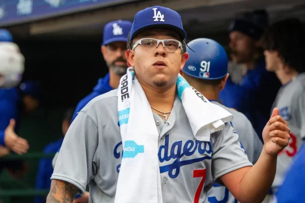 Julio Urias enfrenta cargos por violencia domestica