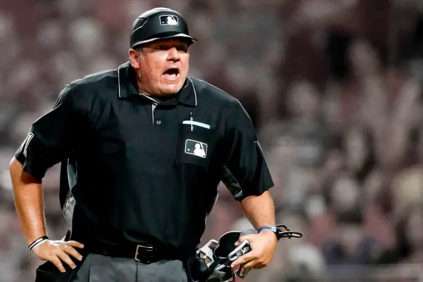 Las palabras del arbitro tras la expulsion a Aaron Boone