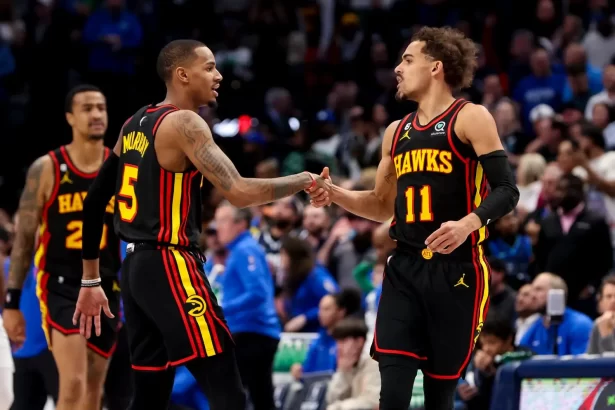Los Angeles Lakers en la busqueda de estrellas Trae Young o Dejounte Murray
