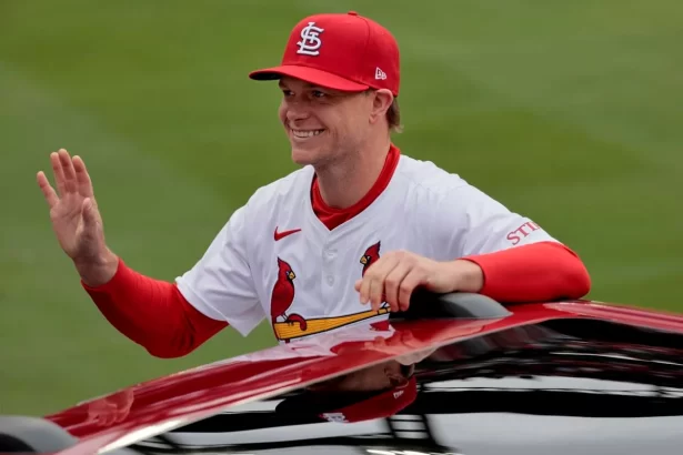 Sonny Gray debutara el martes con los Cardenales enfrentando a los Filis