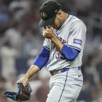 Edwin Diaz lucha en la loma Crisis en el cierre de los Mets de Nueva York