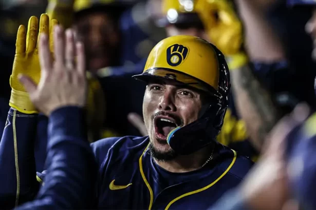 El dominio de Willy Adames impulsa a los Cerveceros de Milwaukee