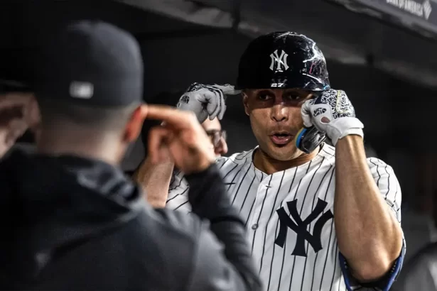 El poderio de Giancarlo Stanton El jonron mas fuerte de la temporada sacude el Yankee Stadium
