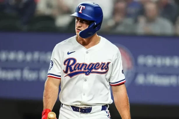 Lesion de tendon de la corva manda a Wyatt Langford a la lista de lesionados