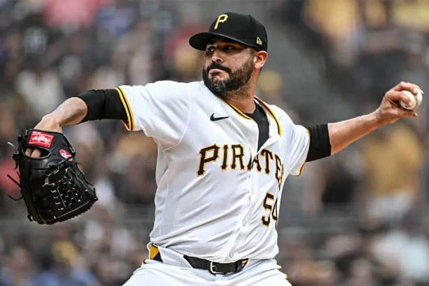 Martin Perez en una temporada dificil y con lesion a cuestas