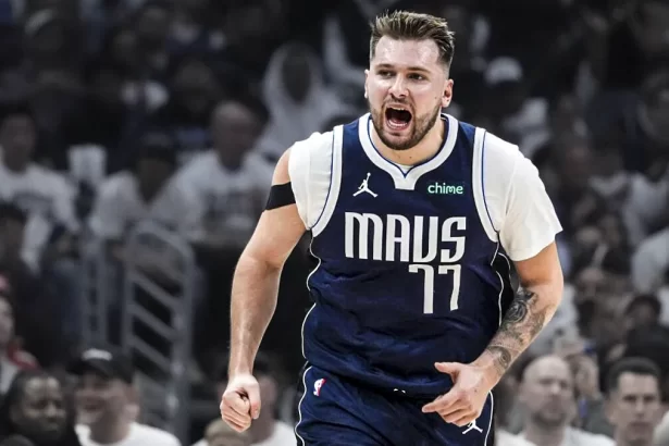Mavericks dominan a los Clippers en un contundente triunfo