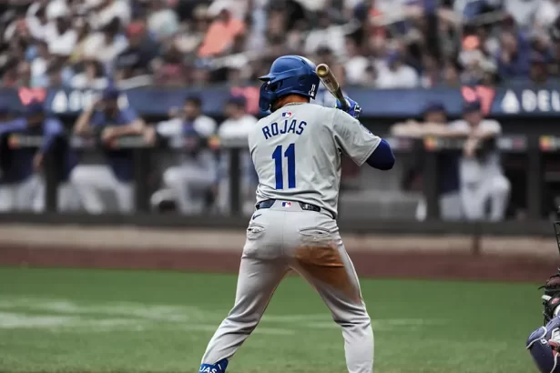 Miguel Rojas en busca de la titularidad en la alineacion de los Dodgers