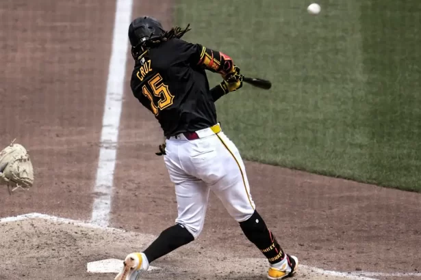 Oneil Cruz lidera la remontada con un impresionante cuadrangular de dos carreras