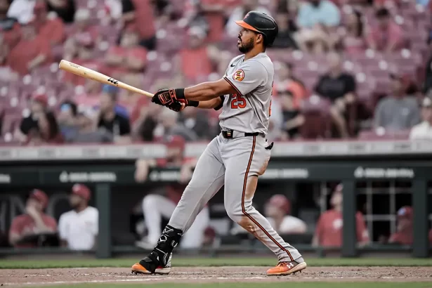 Santander deslumbra con un grand slam ante los Rojos