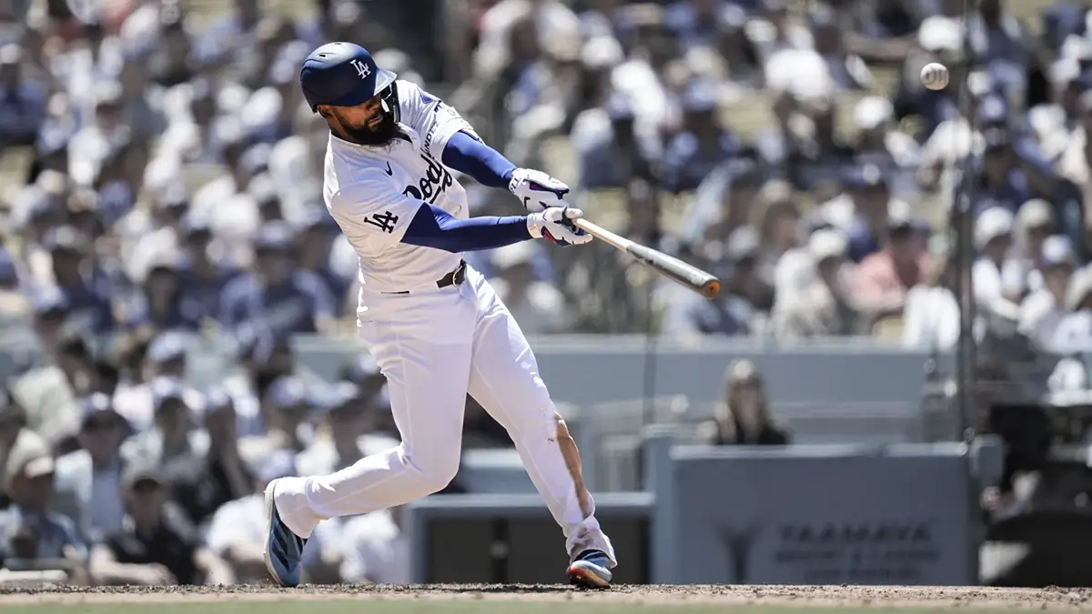 Teoscar Hernandez impulsa a los Dodgers con un cuadrangular monumental