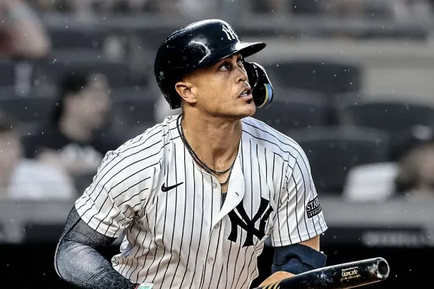 Giancarlo Stanton sufre lesion en la Corva Espera un mes de recuperacion