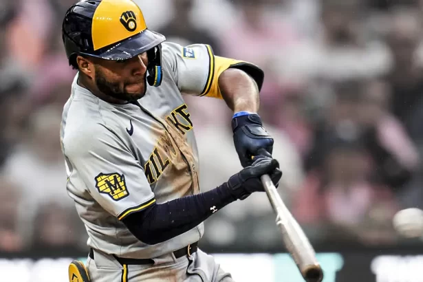 Jackson Chourio brilla con jonron en la serie contra los Azulejos