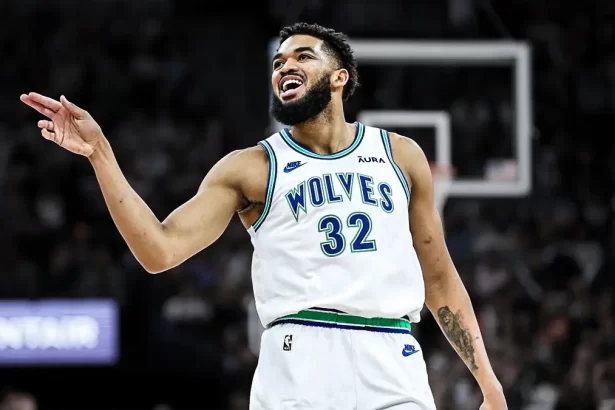 Lakers podrian fichar a Karl Anthony Towns tras la eliminacion de Timberwolves
