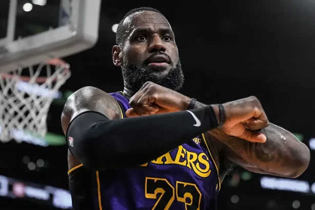 Los Angeles Lakers aseguran dos selecciones para el Draft de la NBA 2024