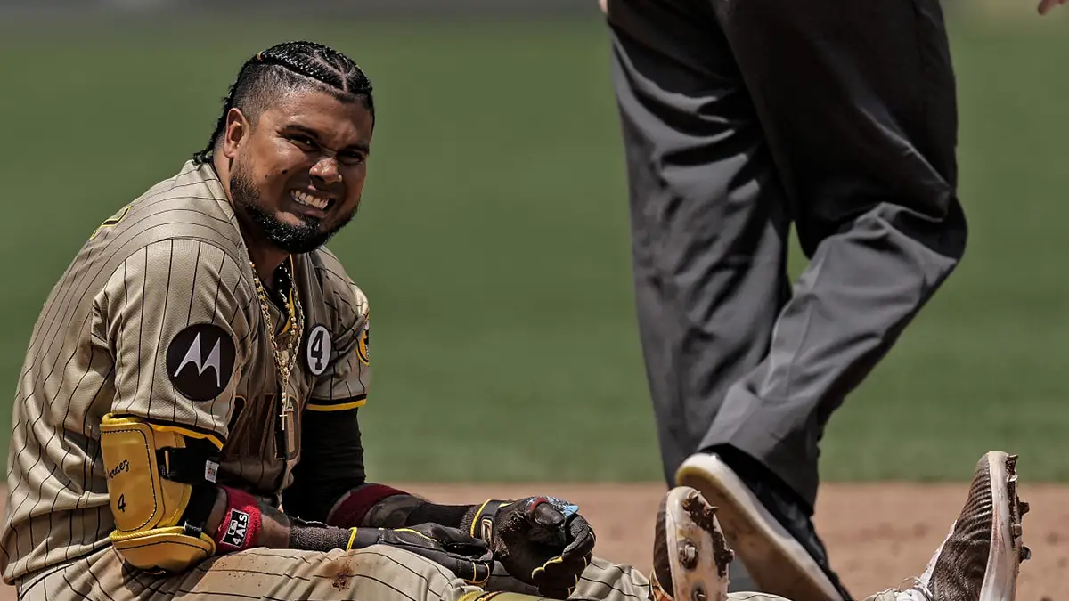 Luis Arraez Preocupacion en San Diego tras su lesion en el partido contra Kansas City